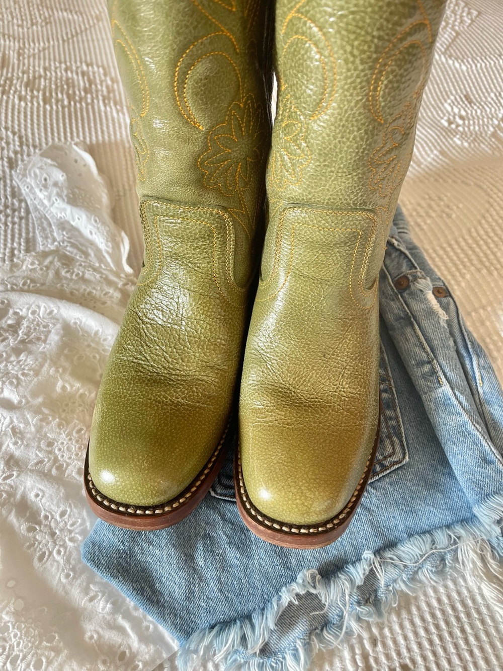 FRYE | Green Campus Flower Boots SOLD - Picture 4 of 8